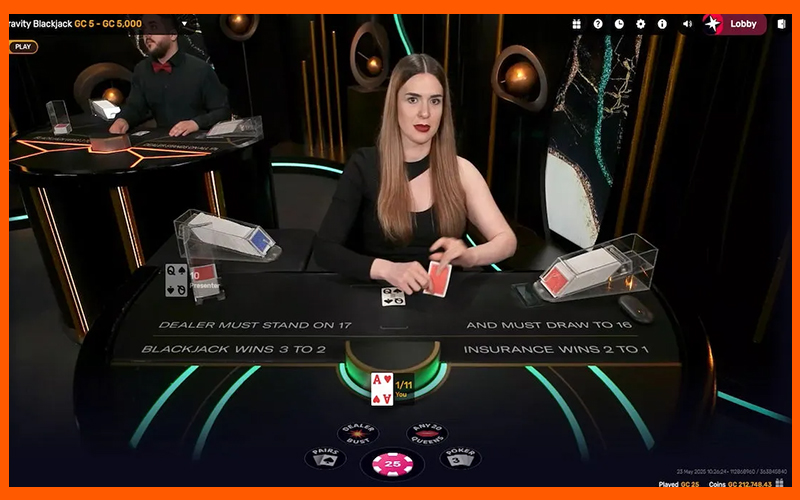 Luật chơi Blackjack cơ bản, dealer chia 2 lá một úp, một ngửa.